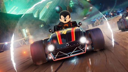 Mickey driving a race car in Disney Speedstorm